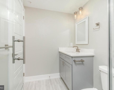 2304 N 9th Street - Photo Thumbnail 16