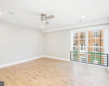 2304 N 9th Street - Photo Thumbnail 20