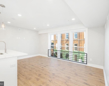 2304 N 9th Street - Photo Thumbnail 10