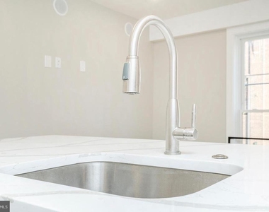 2304 N 9th Street - Photo Thumbnail 12