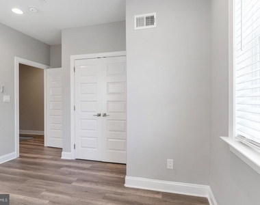 1419 Poplar Street - Photo Thumbnail 12