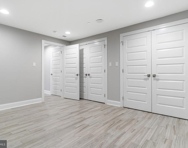 1419 Poplar Street - Photo Thumbnail 25
