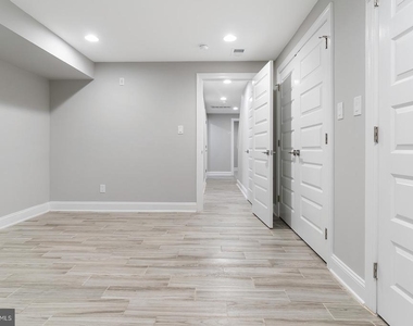 1419 Poplar Street - Photo Thumbnail 26