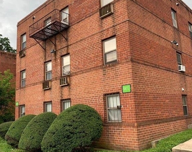 907 E Cliveden Street - Photo Thumbnail 1