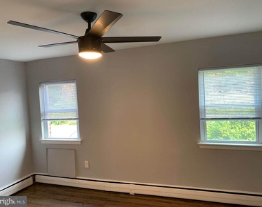 907 E Cliveden Street - Photo Thumbnail 14