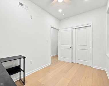 1644 N Marshall Street - Photo Thumbnail 5