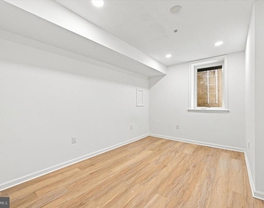 1644 N Marshall Street - Photo Thumbnail 8