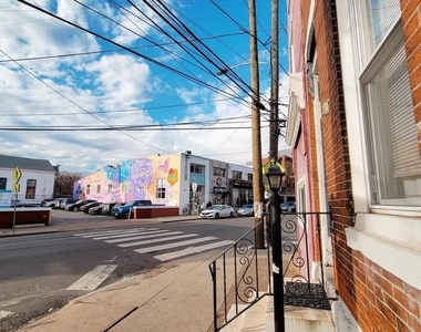 1249 Shackamaxon Street - Photo Thumbnail 1