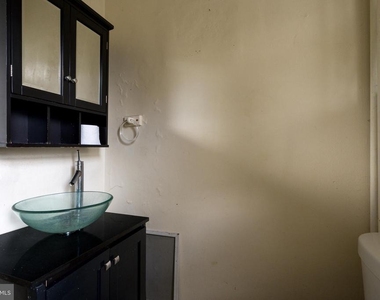 231 E Sydney Street - Photo Thumbnail 17