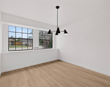 14305 Vandever St - Photo Thumbnail 15