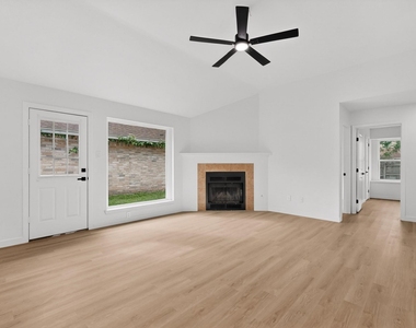 14305 Vandever St - Photo Thumbnail 3