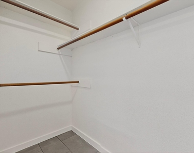 14305 Vandever St - Photo Thumbnail 34