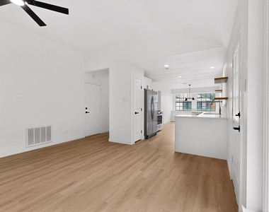 14305 Vandever St - Photo Thumbnail 7