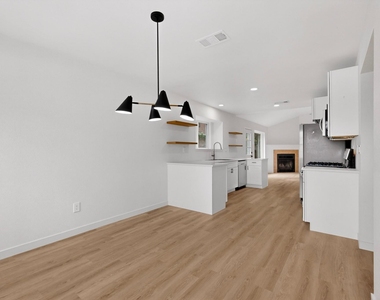 14305 Vandever St - Photo Thumbnail 13