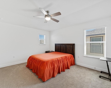 12716 Mogador St - Photo Thumbnail 20