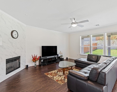 12716 Mogador St - Photo Thumbnail 3