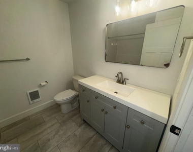 1087 Mount Tom Road - Photo Thumbnail 7