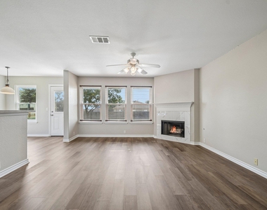 14413 Gurneys Eagle Dr - Photo Thumbnail 3