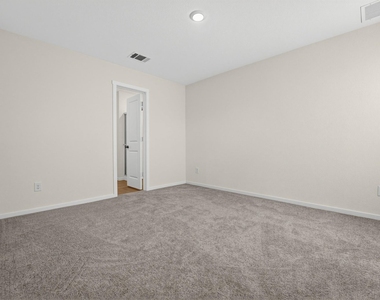 511 Jones Beach Cv - Photo Thumbnail 13