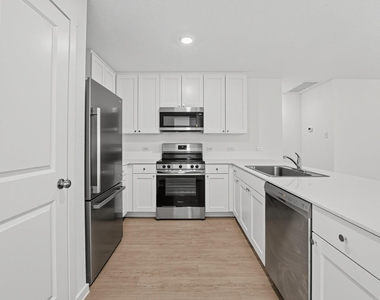 511 Jones Beach Cv - Photo Thumbnail 5