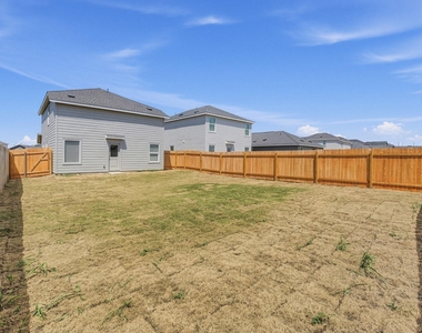 511 Jones Beach Cv - Photo Thumbnail 19