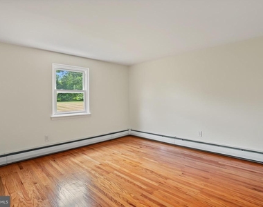 1324 Quarry Hall Road - Photo Thumbnail 18