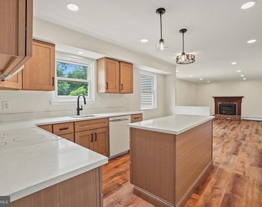 1324 Quarry Hall Road - Photo Thumbnail 3