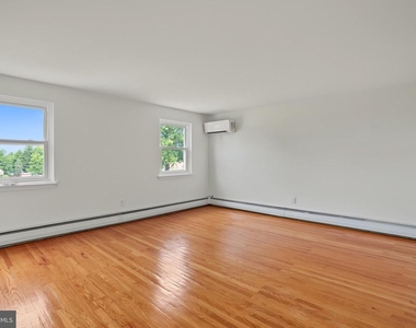 1324 Quarry Hall Road - Photo Thumbnail 12
