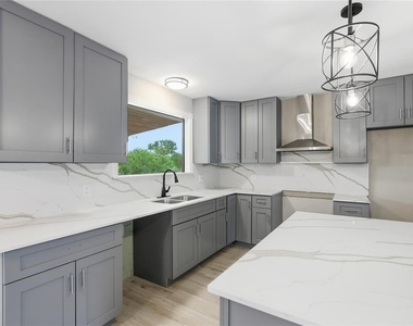 1841 Twin Oaks - Photo Thumbnail 19