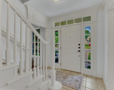 701 Oaklands Dr - Photo Thumbnail 3