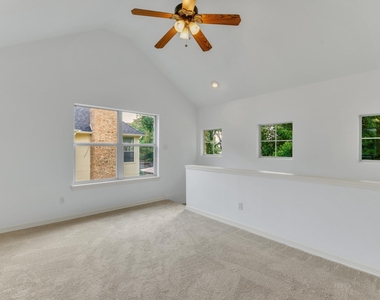 701 Oaklands Dr - Photo Thumbnail 17