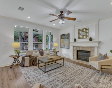 701 Oaklands Dr - Photo Thumbnail 22