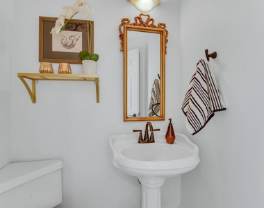 701 Oaklands Dr - Photo Thumbnail 20