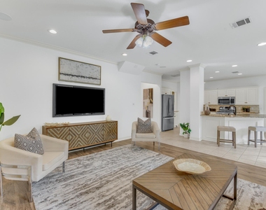 701 Oaklands Dr - Photo Thumbnail 21