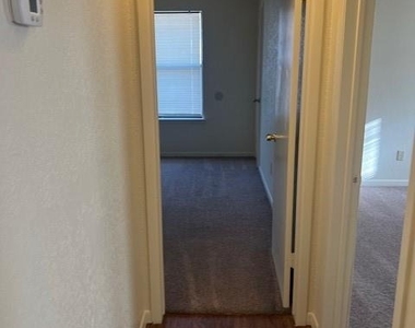 310 Tamara Dr - Photo Thumbnail 14
