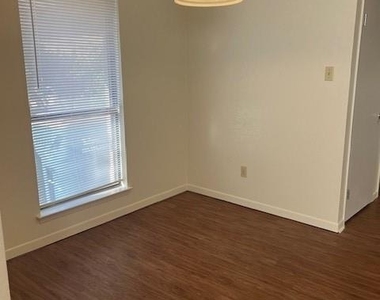 310 Tamara Dr - Photo Thumbnail 4