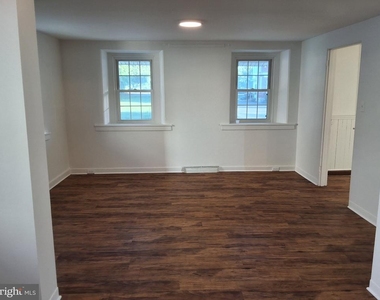 1579 Main Street - Photo Thumbnail 8