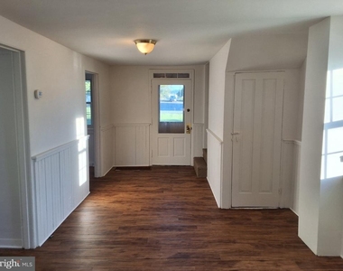 1579 Main Street - Photo Thumbnail 2