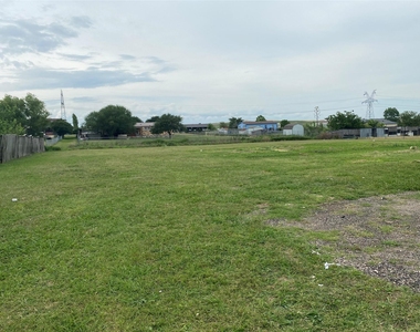 110 Thomas Park Dr - Photo Thumbnail 18