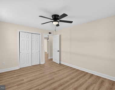 121 Rutledge Avenue - Photo Thumbnail 8