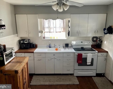 1357 Valley Road - Photo Thumbnail 2
