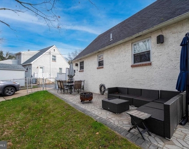 1357 Valley Road - Photo Thumbnail 16
