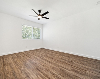 1311 Warrington Dr - Photo Thumbnail 16