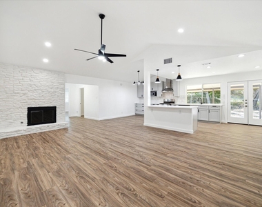 1311 Warrington Dr - Photo Thumbnail 1