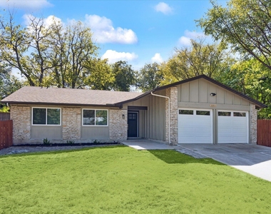 1311 Warrington Dr - Photo Thumbnail 23