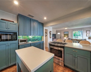 4415 Rosedale Ave - Photo Thumbnail 4