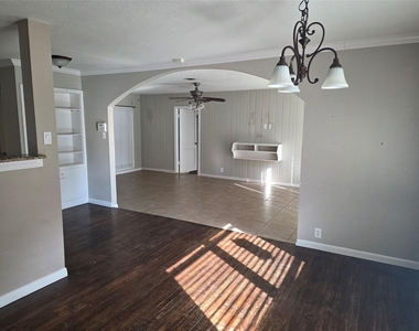 715 Vogel St - Photo Thumbnail 4