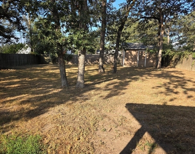715 Vogel St - Photo Thumbnail 2