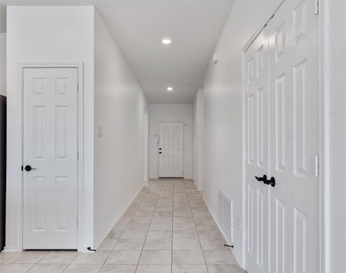 12417 Franklin D Roosevelt St - Photo Thumbnail 3