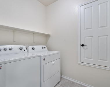 12417 Franklin D Roosevelt St - Photo Thumbnail 25